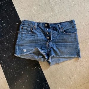 Levi’s cutoff shorts